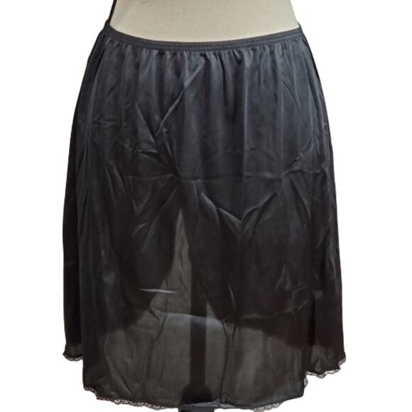 Vintage Vassarette Black Half Slip with Slit L 20" Style 11-122 - Picture 1 of 4